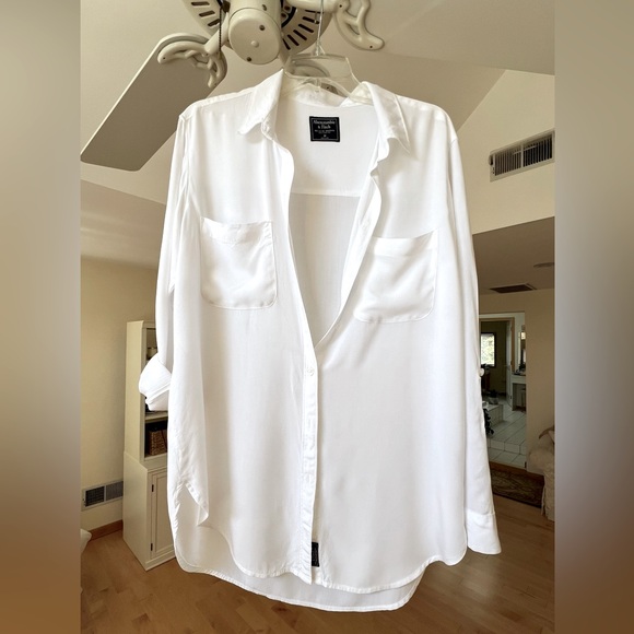Abercrombie & Fitch Tops - Abercrombie & Fitch White Button Up Boyfriend Shirt Medium